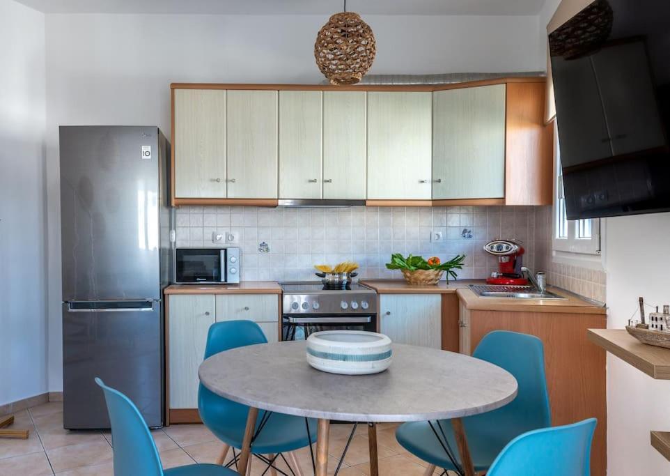 T Apartment Tínos Esterno foto